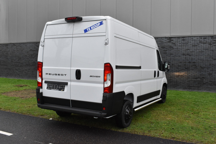Peugeot Boxer 2.2 BlueHDi 140 S&S L2H2 3.3t Euro 6 Nieuwe registratie 2024/ GEEN BPM/ L2H2/ achteruitrijcamera verzwaard verenpakket, pakket City plus