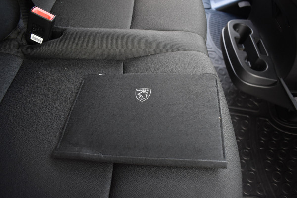 Peugeot Boxer 2.2 BlueHDi 140 S&S L2H2 3.3t Euro 6 Nieuwe registratie 2024/ GEEN BPM/ L2H2/ achteruitrijcamera verzwaard verenpakket, pakket City plus