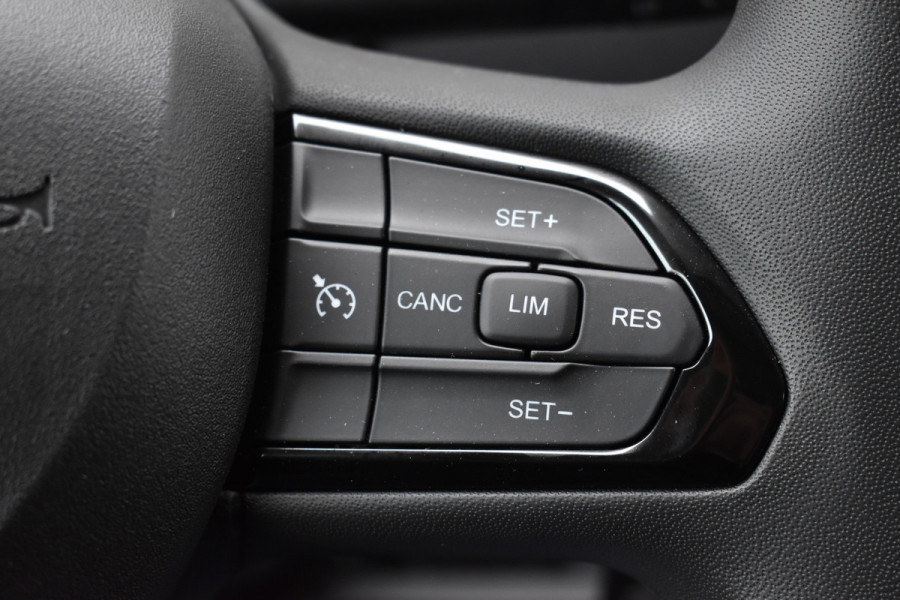 Peugeot Boxer 2.2 BlueHDi 140 S&S L2H2 3.3t Euro 6 Nieuwe registratie 2024/ GEEN BPM/ L2H2/ achteruitrijcamera verzwaard verenpakket, pakket City plus