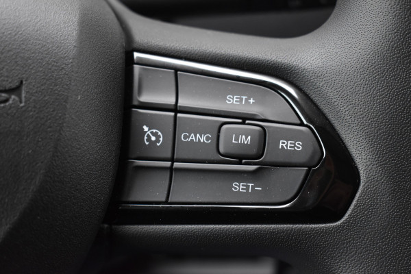 Peugeot Boxer 2.2 BlueHDi 140 S&S L2H2 3.3t Euro 6 Nieuwe registratie 2024/ GEEN BPM/ L2H2/ achteruitrijcamera verzwaard verenpakket, pakket City plus