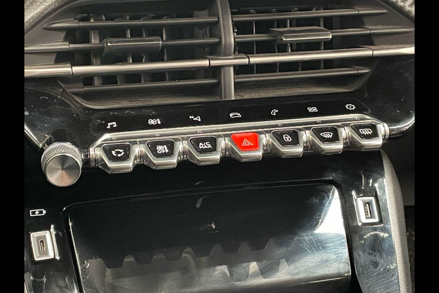 Peugeot 208 1.2 PureTech 100pk Automaat Allure Pack Peugeot 208 1.2 PureTech 100pk Aut. Allure Pack Navigatie Apple Carplay/Android Auto Camera Parkeersensor achter Cruise Control Virtual Cockpit Climate Control Getinte ramen