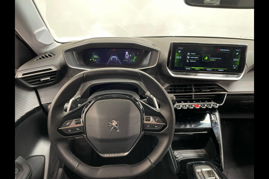 Peugeot 208 1.2 PureTech 100pk Automaat Allure Pack Peugeot 208 1.2 PureTech 100pk Aut. Allure Pack Navigatie Apple Carplay/Android Auto Camera Parkeersensor achter Cruise Control Virtual Cockpit Climate Control Getinte ramen