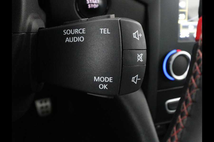 Renault Mégane 1.8 TCe 280 RS | Panoramadak | Head-Up | Stoelverwarming | Alcantara | Carplay | Camera | Sportstoelen | Navigatie | 19'' | Bose Sound | Keyless | Full LED | Dodehoek detectie | Maxton