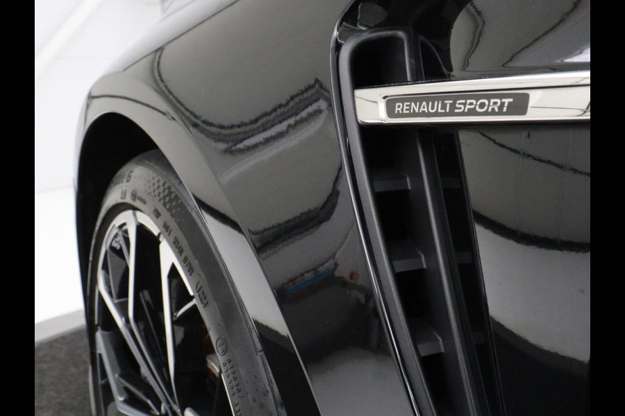 Renault Mégane 1.8 TCe 280 RS | Panoramadak | Head-Up | Stoelverwarming | Alcantara | Carplay | Camera | Sportstoelen | Navigatie | 19'' | Bose Sound | Keyless | Full LED | Dodehoek detectie | Maxton