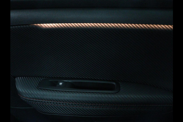 Renault Mégane 1.8 TCe 280 RS | Panoramadak | Head-Up | Stoelverwarming | Alcantara | Carplay | Camera | Sportstoelen | Navigatie | 19'' | Bose Sound | Keyless | Full LED | Dodehoek detectie | Maxton