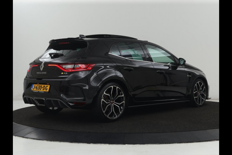 Renault Mégane 1.8 TCe 280 RS | Panoramadak | Head-Up | Stoelverwarming | Alcantara | Carplay | Camera | Sportstoelen | Navigatie | 19'' | Bose Sound | Keyless | Full LED | Dodehoek detectie | Maxton