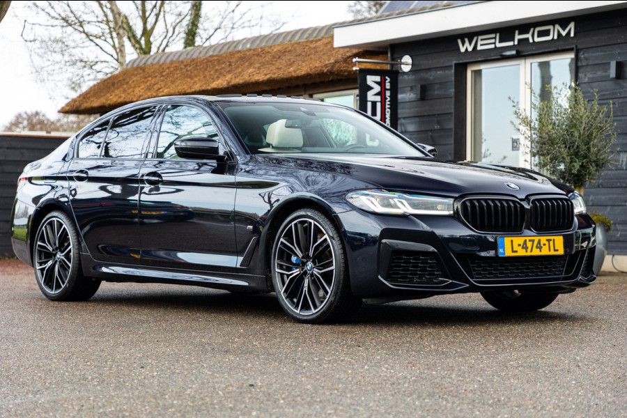 BMW 5 Serie 545e xDrive Business Edition Plus 94% I Schuifdak I H&K I Laser I M -sport I carbon I