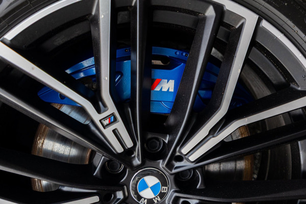 BMW 5 Serie 545e xDrive Business Edition Plus 94% I Schuifdak I H&K I Laser I M -sport I carbon I