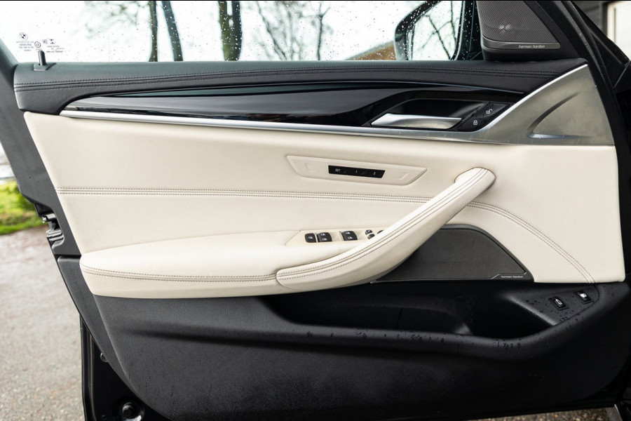 BMW 5 Serie 545e xDrive Business Edition Plus 94% I Schuifdak I H&K I Laser I M -sport I carbon I