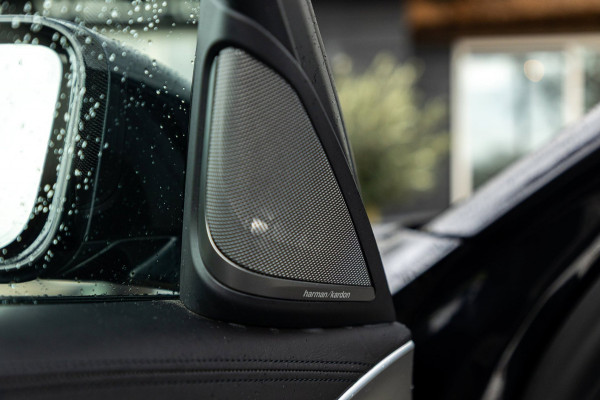 BMW 5 Serie 545e xDrive Business Edition Plus 94% I Schuifdak I H&K I Laser I M -sport I carbon I