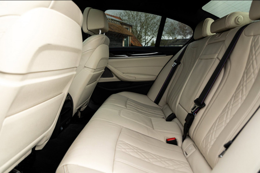 BMW 5 Serie 545e xDrive Business Edition Plus 94% I Schuifdak I H&K I Laser I M -sport I carbon I
