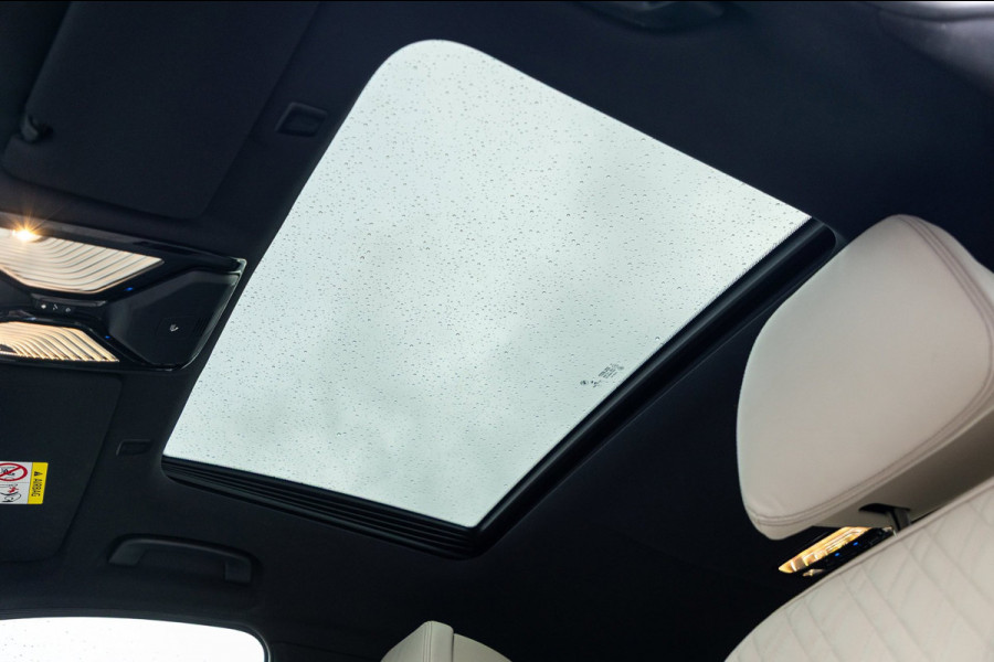 BMW 5 Serie 545e xDrive Business Edition Plus 94% I Schuifdak I H&K I Laser I M -sport I carbon I
