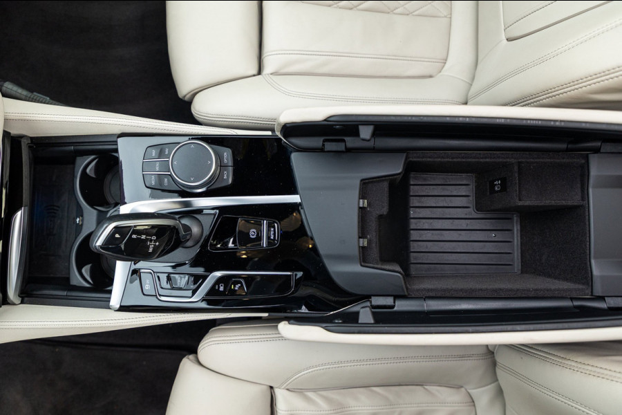 BMW 5 Serie 545e xDrive Business Edition Plus 94% I Schuifdak I H&K I Laser I M -sport I carbon I