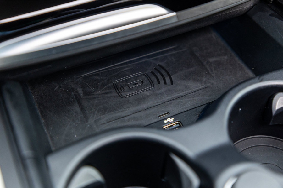 BMW 5 Serie 545e xDrive Business Edition Plus 94% I Schuifdak I H&K I Laser I M -sport I carbon I