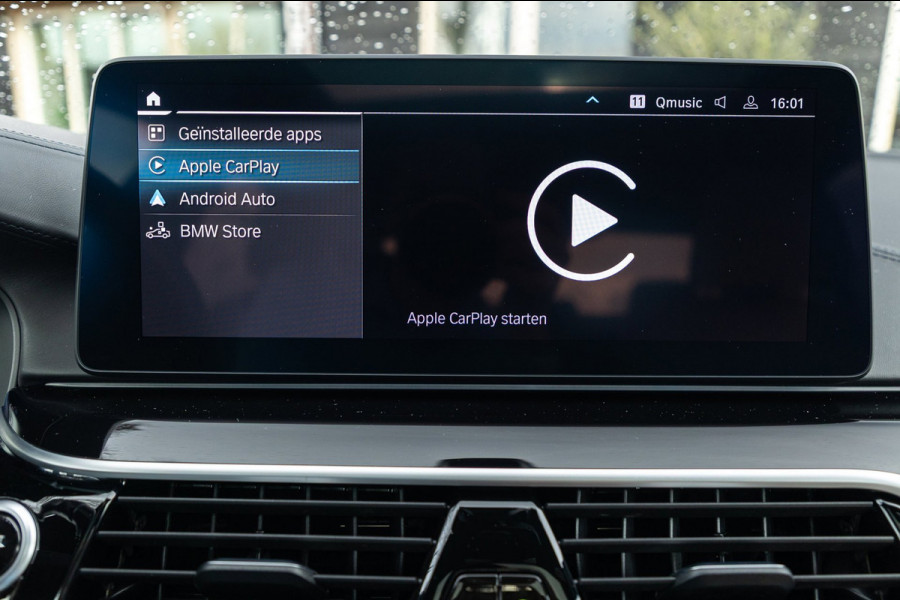 BMW 5 Serie 545e xDrive Business Edition Plus 94% I Schuifdak I H&K I Laser I M -sport I carbon I