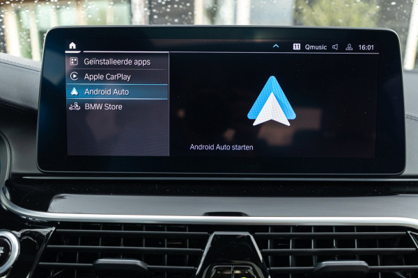 BMW 5 Serie 545e xDrive Business Edition Plus 94% I Schuifdak I H&K I Laser I M -sport I carbon I