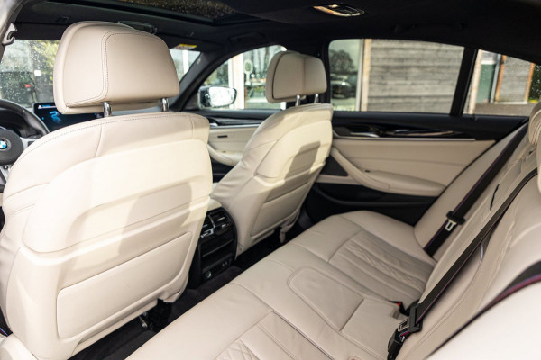 BMW 5 Serie 545e xDrive Business Edition Plus 94% I Schuifdak I H&K I Laser I M -sport I carbon I