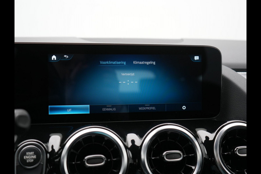 Mercedes-Benz B-Klasse 250 e Progressive PHEV 218pk Dealer O.H. | Panodak | Camera | Sportstoelen Verwarmd | Widescreen Navi | Blis | Apple Carplay | Navigatie | DAB | Plug In Hybrid