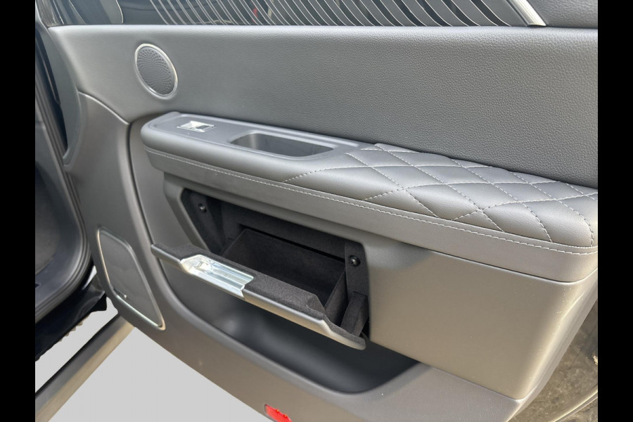 Hongqi E-HS9 President 99 kWh President 99 kWh 6-persoons Luchtvering-Panorama-dak Trekhaak Origineel NL-auto (geen import!)