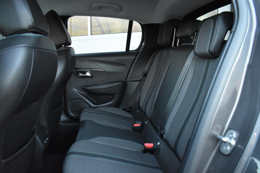 Peugeot 208 1.2 PureTech 100PK Allure Pack | Carplay | LED | Camera | Keyless | 3D Dashboard | Incl. garantie