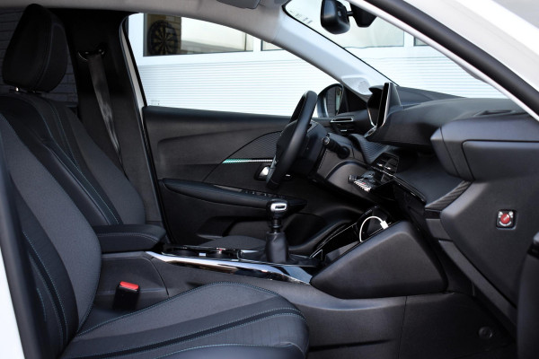 Peugeot 208 1.2 PureTech 100PK Allure Pack | Carplay | Keyless | Adapt. Cruise | 3D Dash | Stoelverw. | Incl. garantie