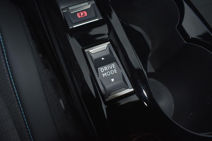 Peugeot 2008 1.2 PureTech 130PK Aut. Allure Pack | Camera | LED | Carplay | Adapt. Cruise | Incl. garantie