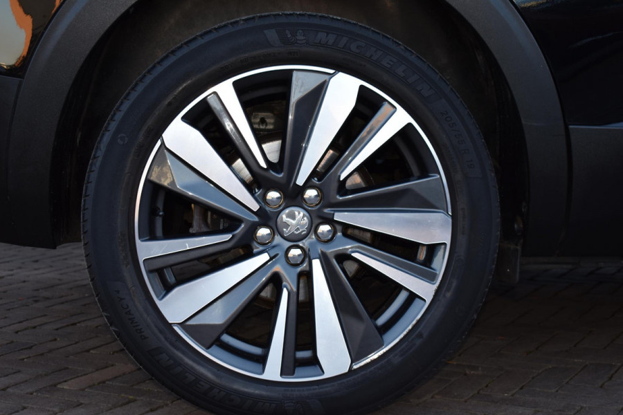 Peugeot 5008 1.2 PureTech 130PK Aut. Allure | 7 Zits | Navi | Panodak | Camera | Incl. garantie