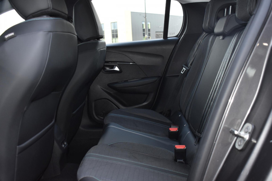 Peugeot 208 1.2 PureTech 100PK Allure Pack | Carplay | Camera | Stoelverw. | Keyless | Incl. garantie