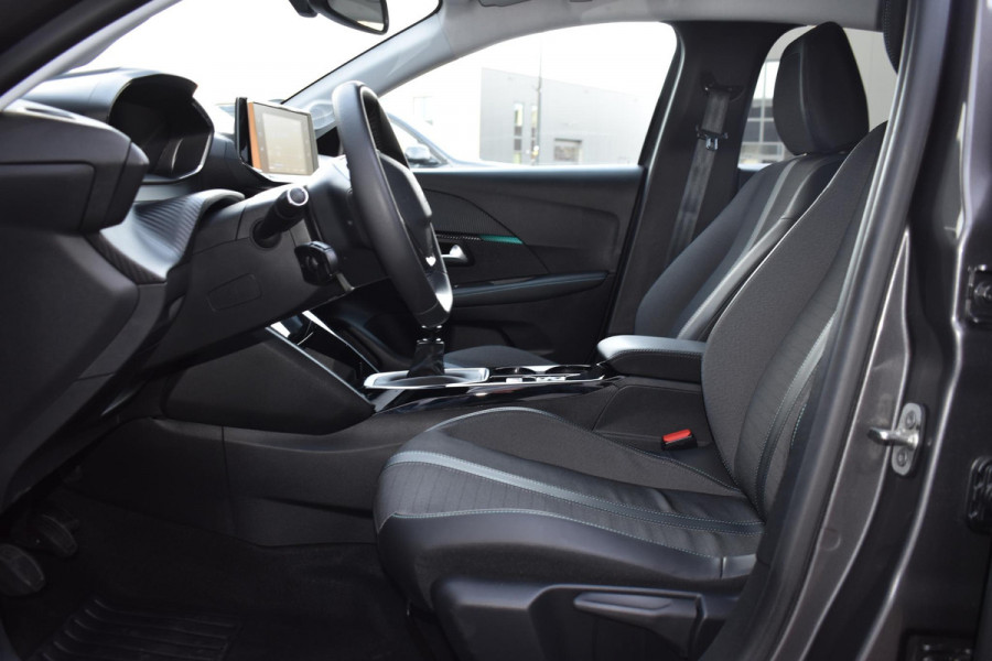 Peugeot 208 1.2 PureTech 100PK Allure Pack | Carplay | Camera | Stoelverw. | Keyless | Incl. garantie