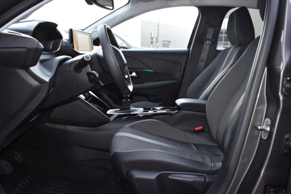 Peugeot 208 1.2 PureTech 100PK Allure Pack | Carplay | Camera | Stoelverw. | Keyless | Incl. garantie