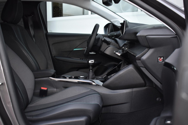 Peugeot 208 1.2 PureTech 100PK Allure Pack | Carplay | Camera | Stoelverw. | Keyless | Incl. garantie