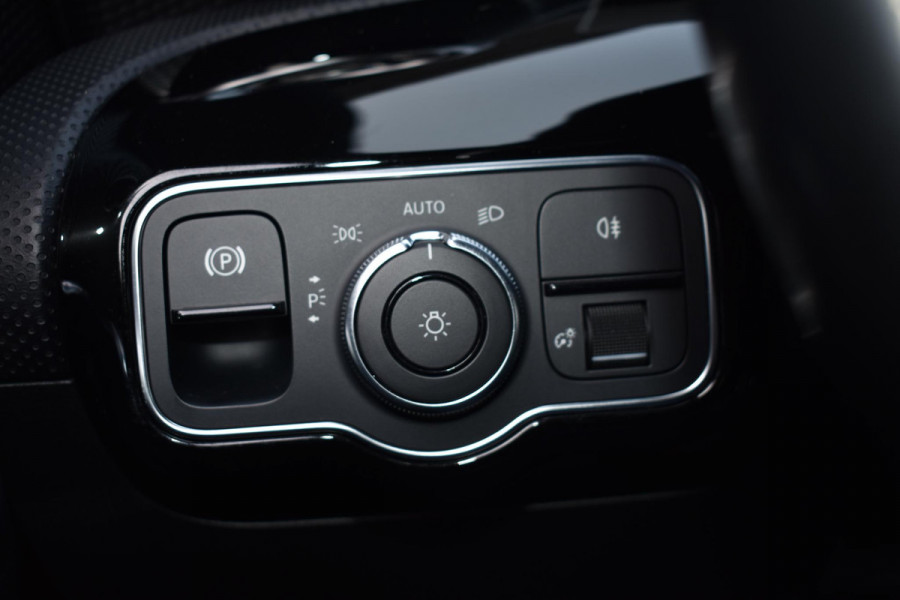 Mercedes-Benz A-Klasse 200 163PK Aut. Launch Edition Premium Plus | Sfeerverlichting | Navi | Camera | Incl. garantie