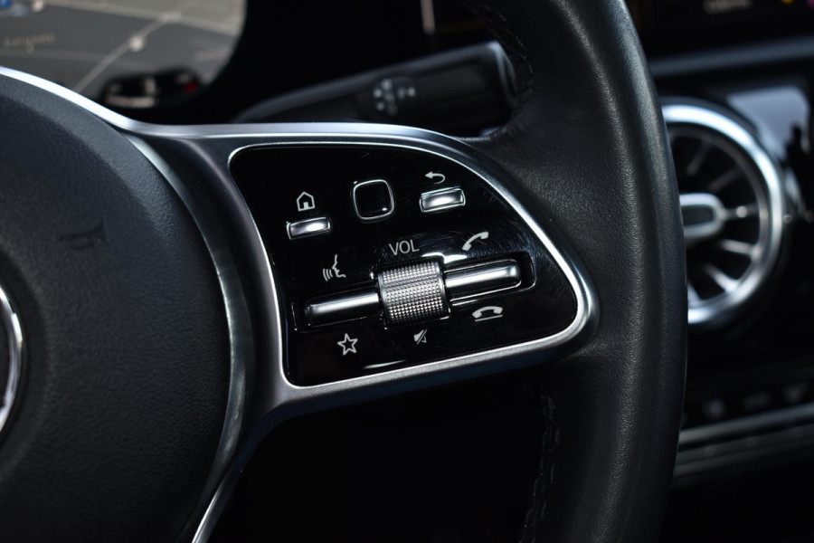 Mercedes-Benz A-Klasse 200 163PK Aut. Launch Edition Premium Plus | Sfeerverlichting | Navi | Camera | Incl. garantie