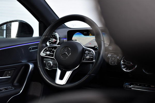 Mercedes-Benz A-Klasse 200 163PK Aut. Launch Edition Premium Plus | Sfeerverlichting | Navi | Camera | Incl. garantie
