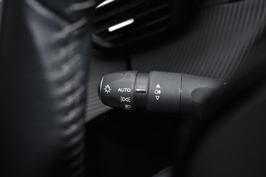 Peugeot 208 1.2 PureTech 100PK Allure Pack | Camera | Carplay | Keyless | Incl. garantie