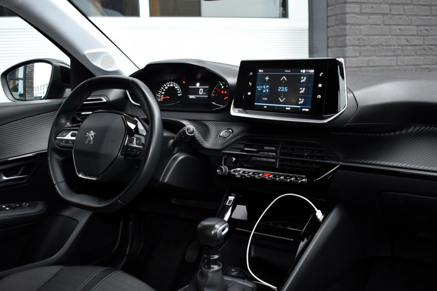 Peugeot 208 1.2 PureTech 100PK Allure Pack | Camera | Carplay | Keyless | Incl. garantie