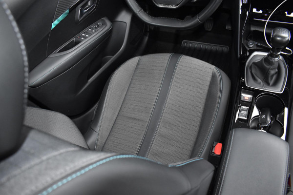 Peugeot 208 1.2 PureTech 100PK Allure Pack | Camera | Carplay | Keyless | Incl. garantie