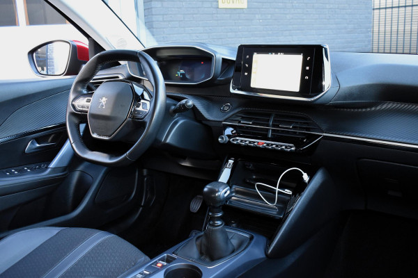 Peugeot 2008 1.2 PureTech 130PK Allure Pack | Carplay | Camera | 3D Dashb. | Stoelverw. | Incl. garantie