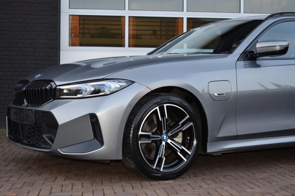 BMW 3 Serie Touring 330e Plugin Hybrid 292PK Aut. M-Sport | LED | Navi | Trekhaak | Camera | Incl. garantie