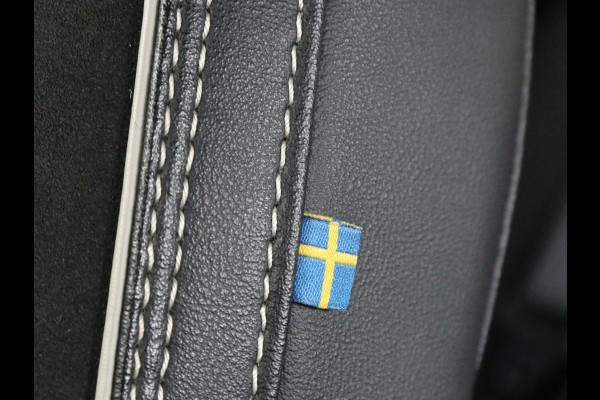 Volvo XC40 Recharge P8 AWD R-Design | SOH 92% | Stoel & stuurverwarming | Trekhaak | Warmtepomp | Leder/Alcantara | Carplay | Navigatie | Adaptive cruise | Keyless | Navigatie