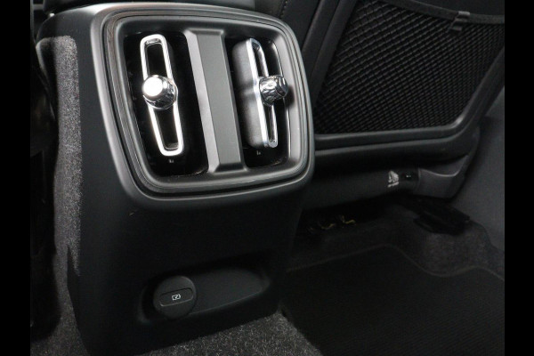 Volvo XC40 Recharge P8 AWD R-Design | SOH 92% | Stoel & stuurverwarming | Trekhaak | Warmtepomp | Leder/Alcantara | Carplay | Navigatie | Adaptive cruise | Keyless | Navigatie