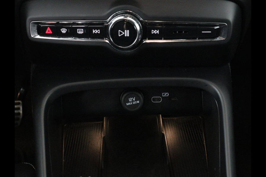 Volvo XC40 Recharge P8 AWD R-Design | SOH 92% | Stoel & stuurverwarming | Trekhaak | Warmtepomp | Leder/Alcantara | Carplay | Navigatie | Adaptive cruise | Keyless | Navigatie