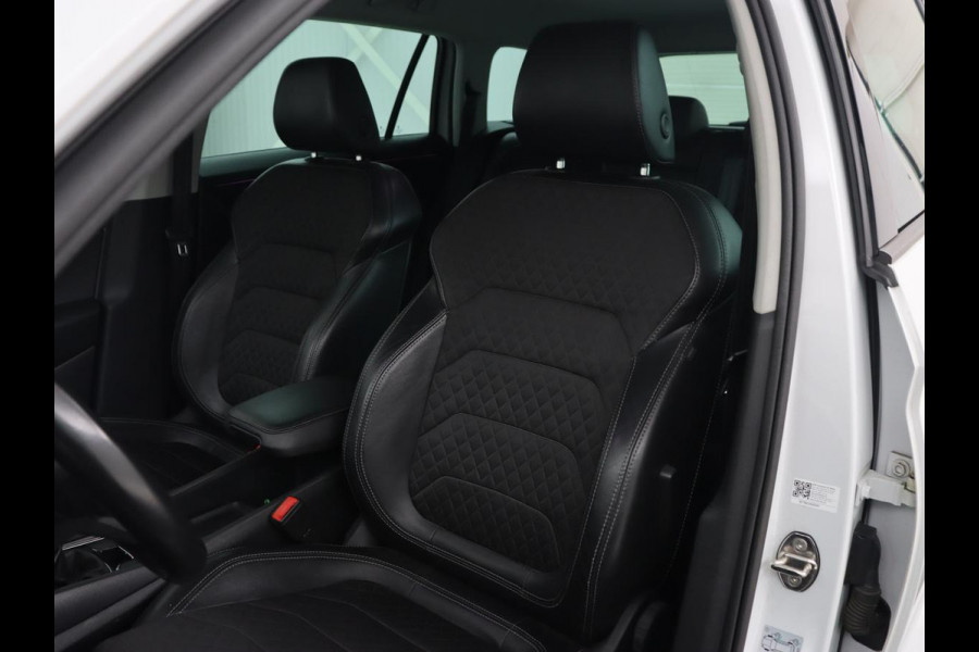 Škoda Kodiaq 1.5 TSI Business Edition | Trekhaak | Camera | Carplay | Navigatie | Half leder | Climate control | Cruise control | Full LED