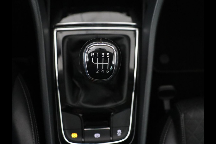 Škoda Kodiaq 1.5 TSI Business Edition | Trekhaak | Camera | Carplay | Navigatie | Half leder | Climate control | Cruise control | Full LED