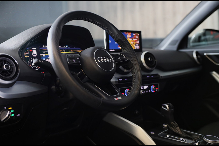 Audi Q2 35 TFSI Edition ONE / AUT / CC / Open Panoramadak / Virtual Cockpit / Lane Assist / Dode Hoek / Navi / Camera / Led / 19 I