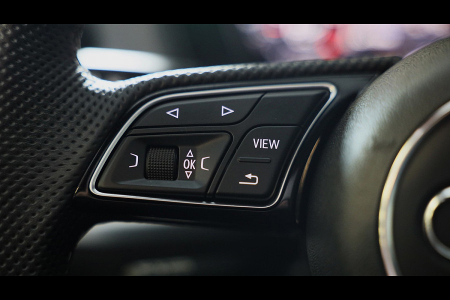 Audi Q2 35 TFSI Edition ONE / AUT / CC / Open Panoramadak / Virtual Cockpit / Lane Assist / Dode Hoek / Navi / Camera / Led / 19 I