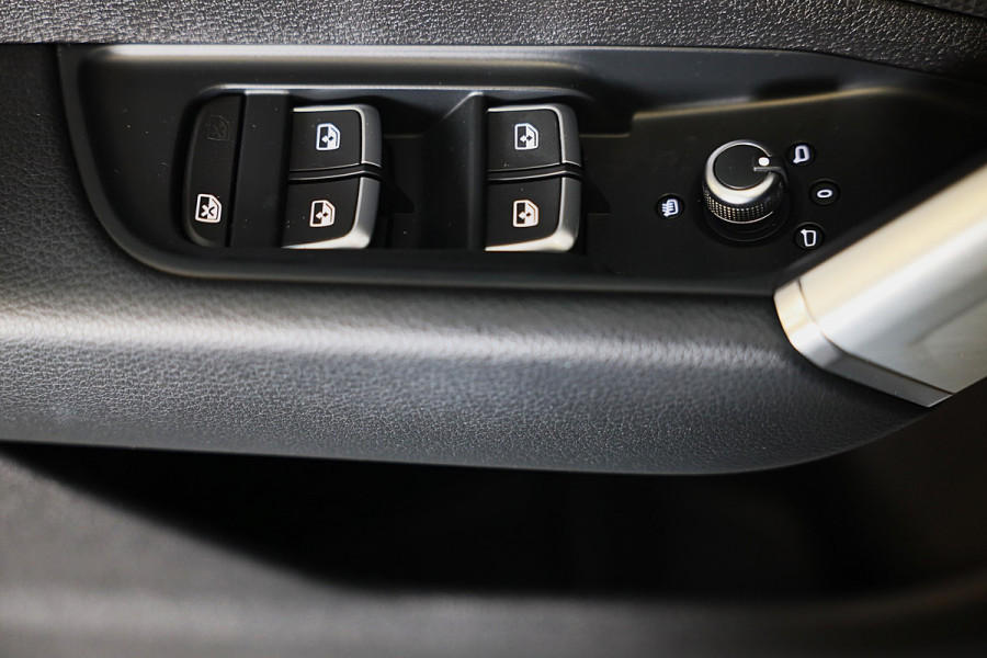 Audi Q2 35 TFSI Edition ONE / AUT / CC / Open Panoramadak / Virtual Cockpit / Lane Assist / Dode Hoek / Navi / Camera / Led / 19 I