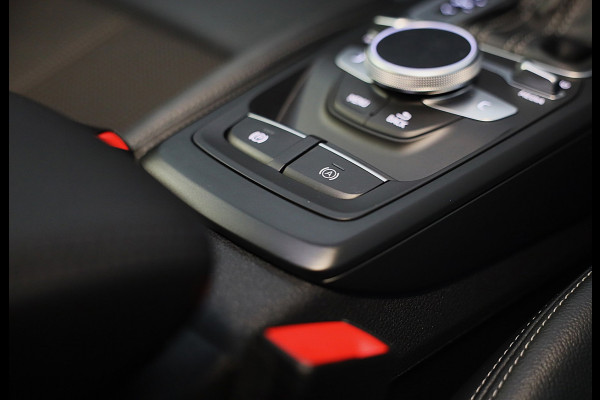 Audi Q2 35 TFSI Edition ONE / AUT / CC / Open Panoramadak / Virtual Cockpit / Lane Assist / Dode Hoek / Navi / Camera / Led / 19 I