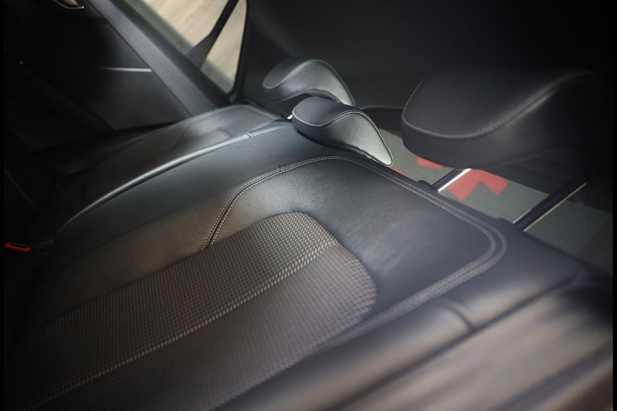 Audi Q2 35 TFSI Edition ONE / AUT / CC / Open Panoramadak / Virtual Cockpit / Lane Assist / Dode Hoek / Navi / Camera / Led / 19 I