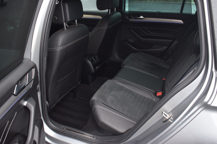 Volkswagen Passat 1.5 TSI 150pk DSG R-Line | Pano | Trekhaak | 360 camera